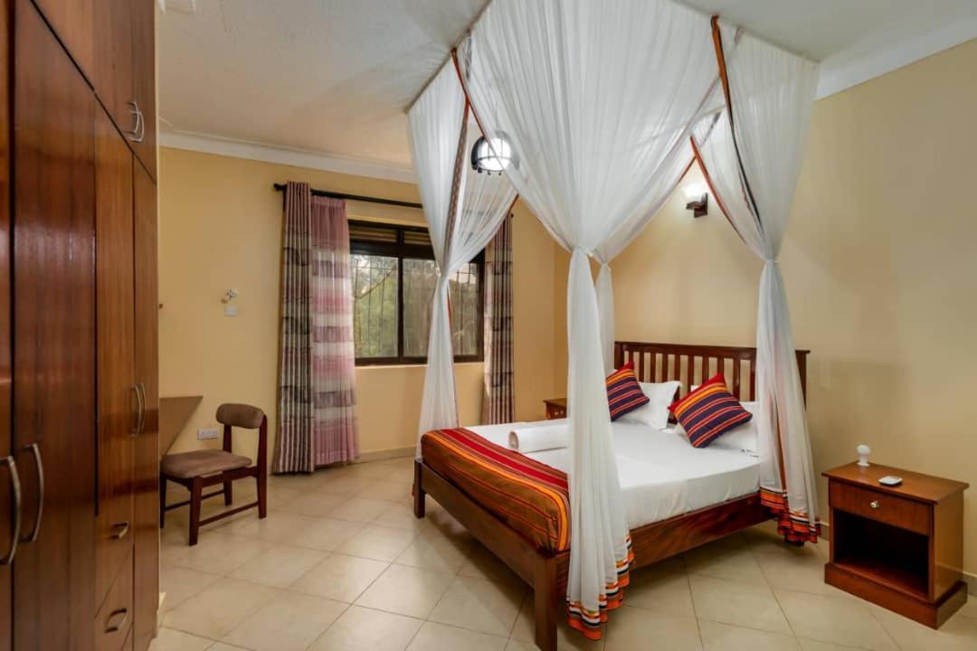 Victoria Breeze Suites, Entebbe Exterior foto